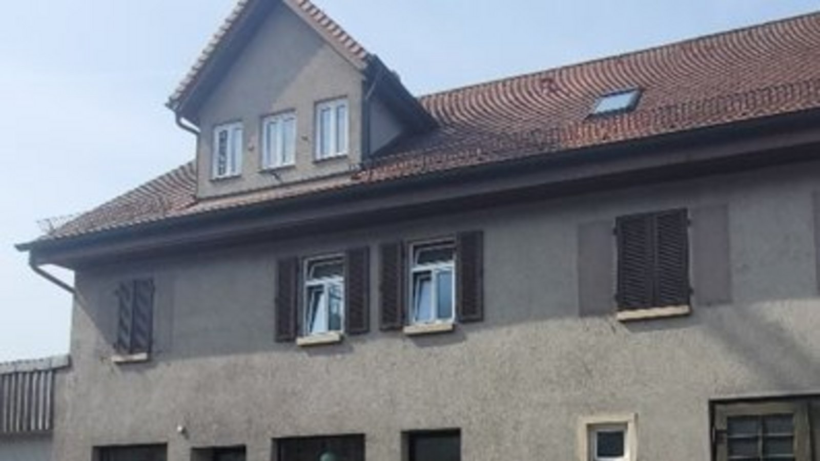 Das Haus Stuttgarter Straße 58 hat die Stadt für Wohn- und Projekträume angemietet. Foto: pv