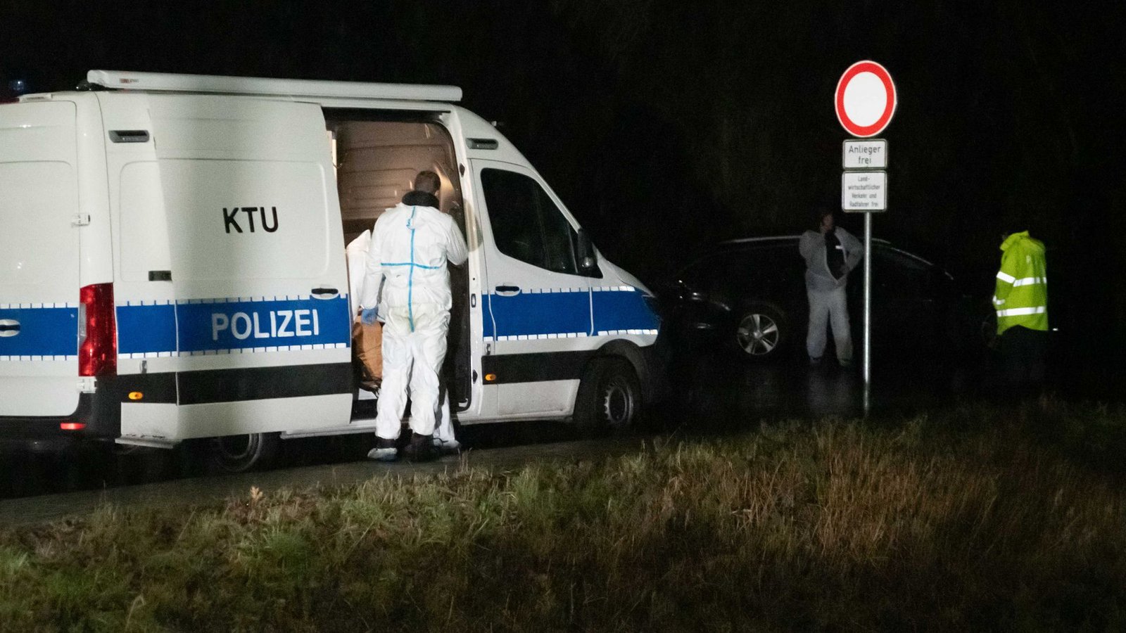 Die Polizei ermittelt.Foto: Vincent Kempf/dpa/Vincent Kempf