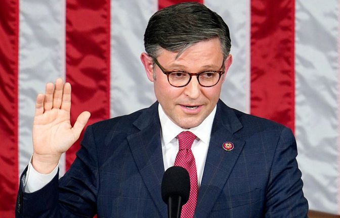 Mike Johnson bei der Vereidigung zum Sprecher des  Repräsentantenhauses<span class='image-autor'>Foto: dpa/Alex Brandon</span>