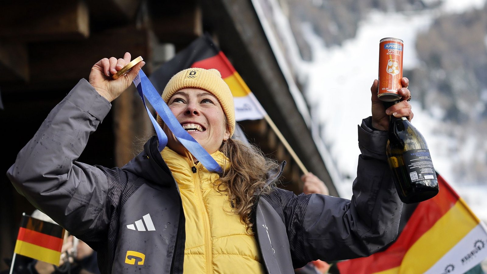 Nach Bronze in Peking nun Gold in Livigno – Skicrosserin Daniela Maier.Foto: Oliver Weiken/dpa Nach Bronze in Peking nun Gold in Livigno – Skicrosserin Daniela Maier.Foto: Oliver Weiken/dpa