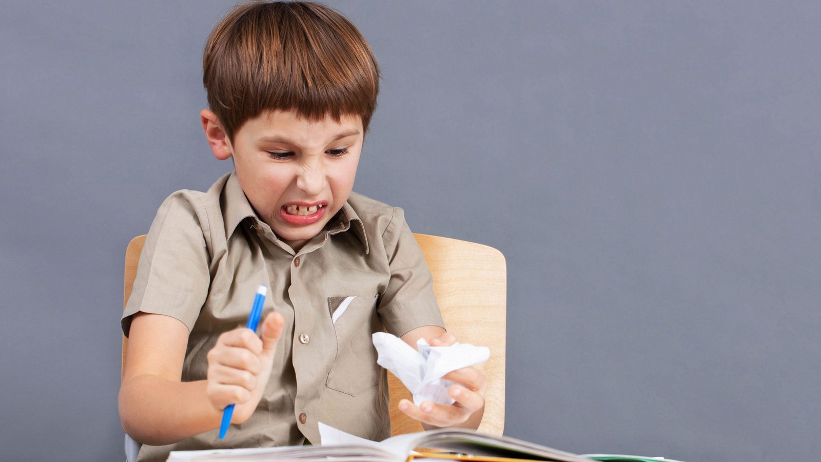 Wenn nicht gleich alles auf Anhieb klappt flippen viele Kinder sofort aus.Foto: Adobe Stock/Светлана Лазарен