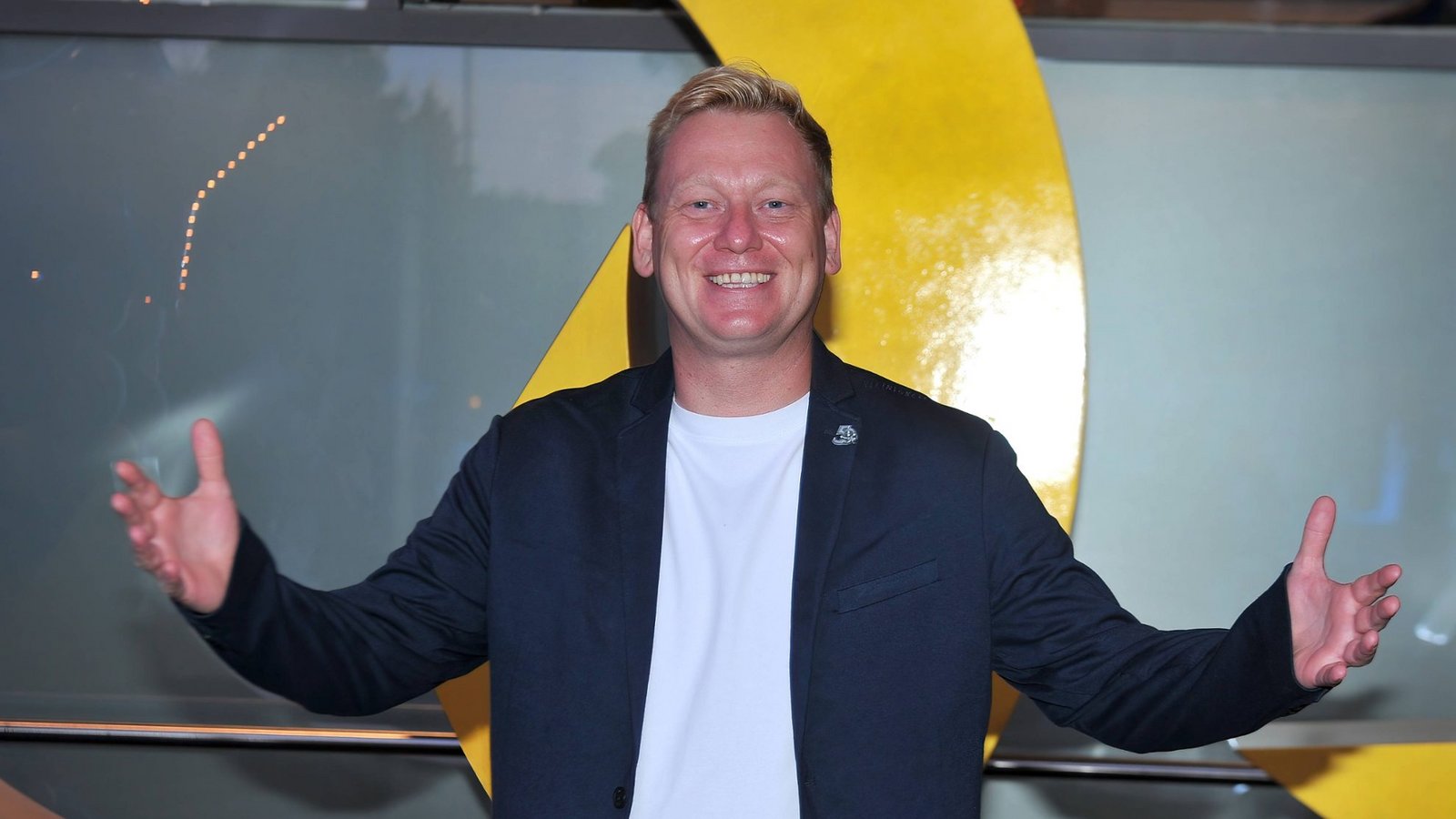 Jens „Knossi“ Knossalla zieht auch dieses Jahr wieder mit Promi-Freunden in den Container.Foto: IMAGO / STAR-MEDIA