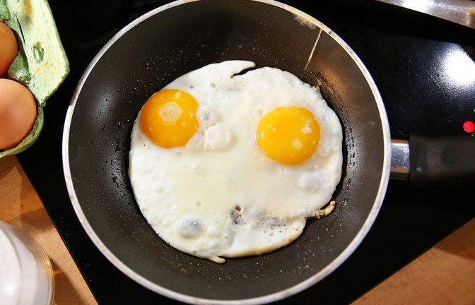 Teflon-Pfannen gibt es seit mehr als 75 Jahren – und damit die giftigen PFAS-Chemikalien.<span class='image-autor'>Foto: dpa/Jan Woitas</span>