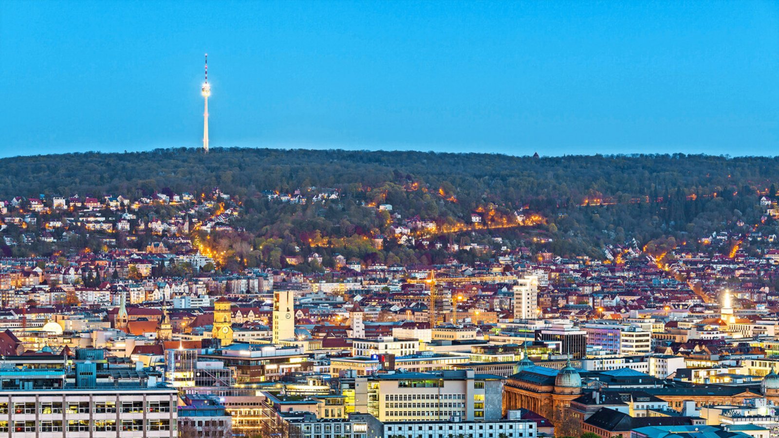 Stuttgart muss viel Geld einsparen.Foto: imago/Westend61, Lichtgut/Julian Rettig