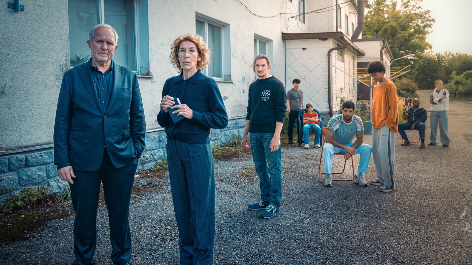 Die Kommissare Eisner (Harald Krassnitzer) und Fellner (Adele Neuhauser) ermitteln in einer Jugendhilfe-Einrichtung.Foto: ORF/Petro Domenigg