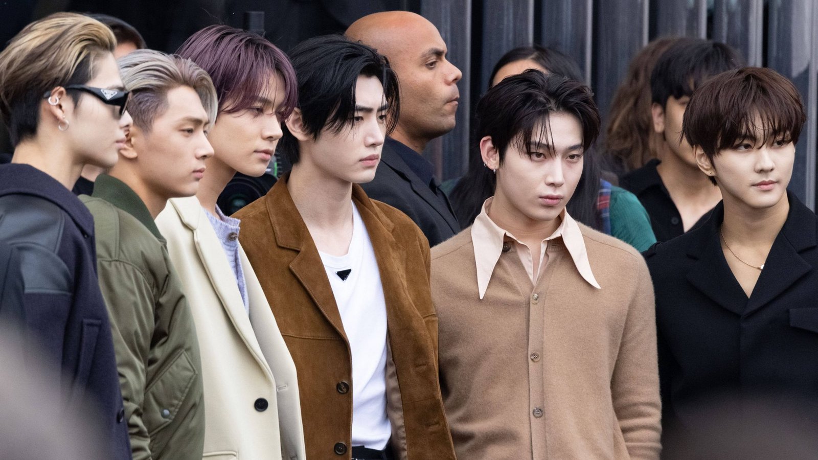 Heeseung (3.v.l.) wird die Band ENHYPEN verlassen.Foto: IMAGO / Independent Photo Agency Int. Heeseung (3.v.l.) wird die Band ENHYPEN verlassen.Foto: IMAGO / Independent Photo Agency Int.