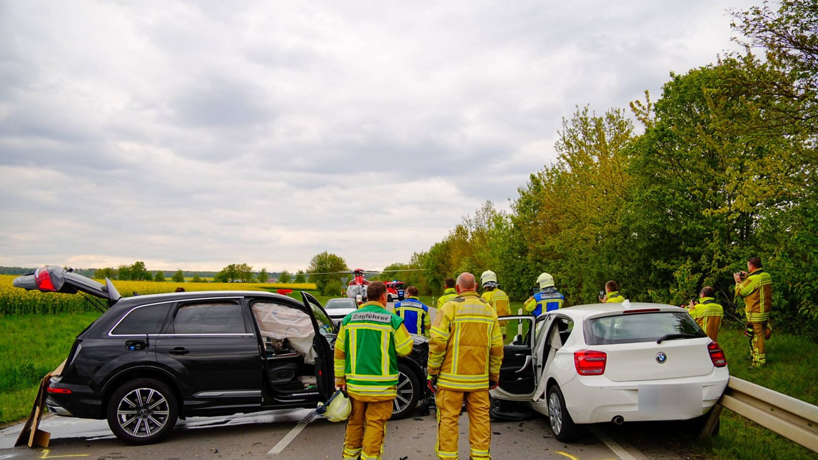 Die B464 ist wegen des Unfalls aktuell gesperrt.Foto: 7aktuell.de Die B464 ist wegen des Unfalls aktuell gesperrt.Foto: 7aktuell.de
