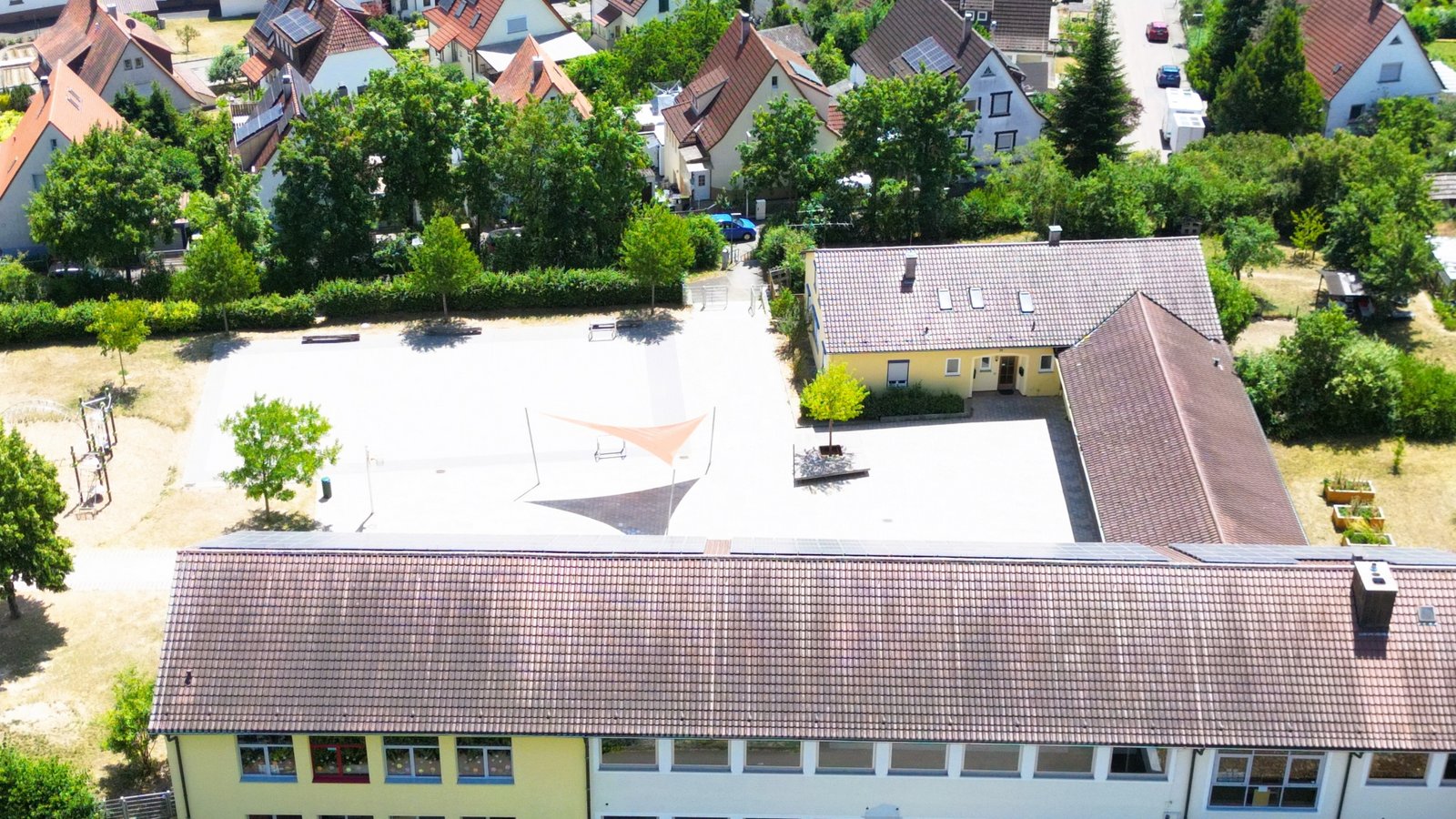 Die Kornbergschule gehört zu den Projekten mit ausufernden Kosten. Foto: Küppers Die Kornbergschule gehört zu den Projekten mit ausufernden Kosten. Foto: Küppers