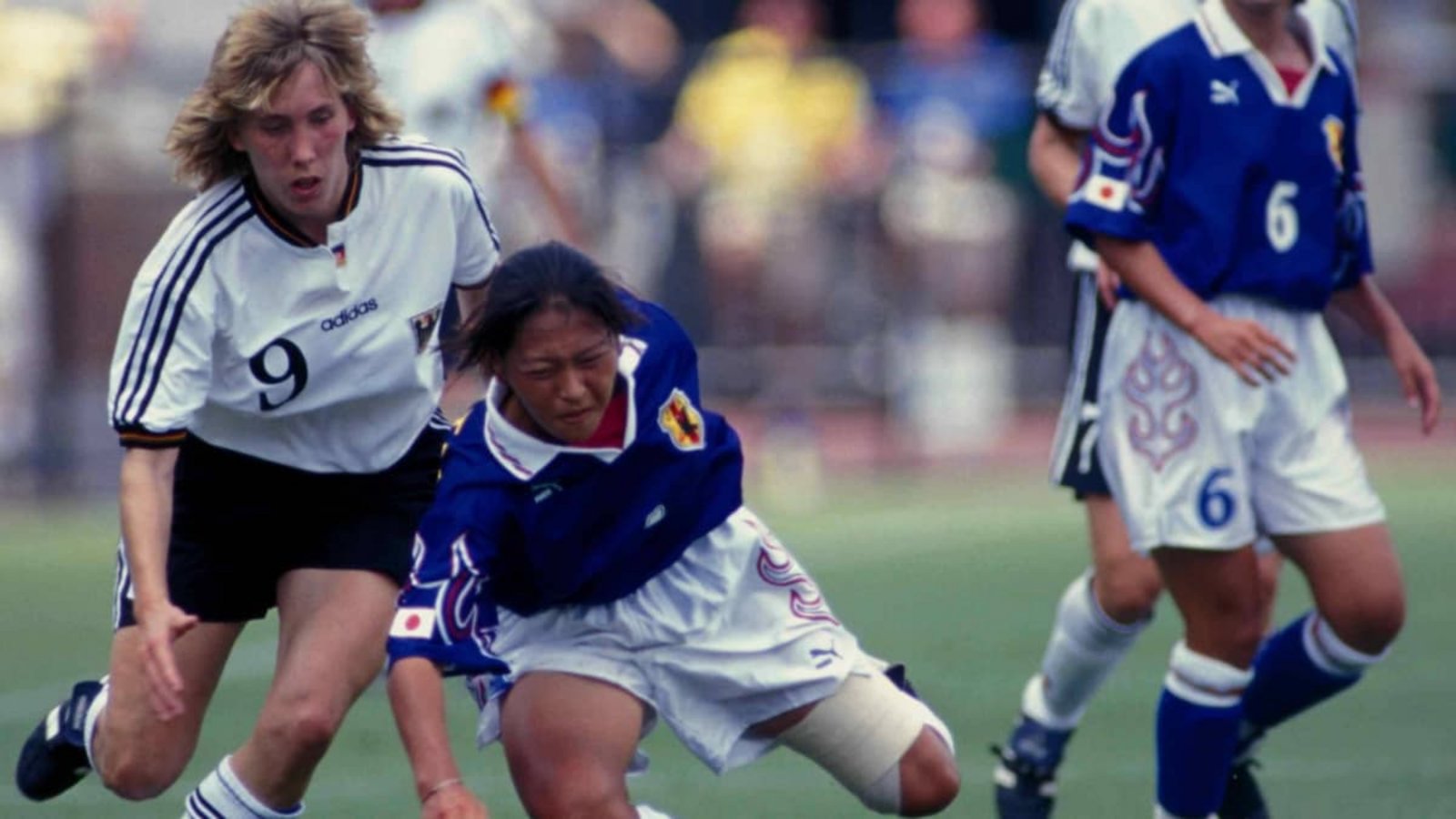 Heidi Mohr (links) siegte mit der DFB-Elf bei der Olympia-Fußball-Premiere in 1996 in Atlanta.IMAGO/MEXSPORT