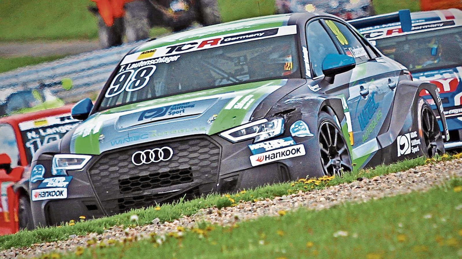 In seinem neuen Dienstwagen fühlt sich Tom Lautenschlager richtig wohl: Mit dem Audi RS3 LMS will der ADAC-Förderpilot auch dieses Jahr in der TCR wieder gewinnen.  Fotos: Werner, Baumann In seinem neuen Dienstwagen fühlt sich Tom Lautenschlager richtig wohl: Mit dem Audi RS3 LMS will der ADAC-Förderpilot auch dieses Jahr in der TCR wieder gewinnen.  Fotos: Werner, Baumann