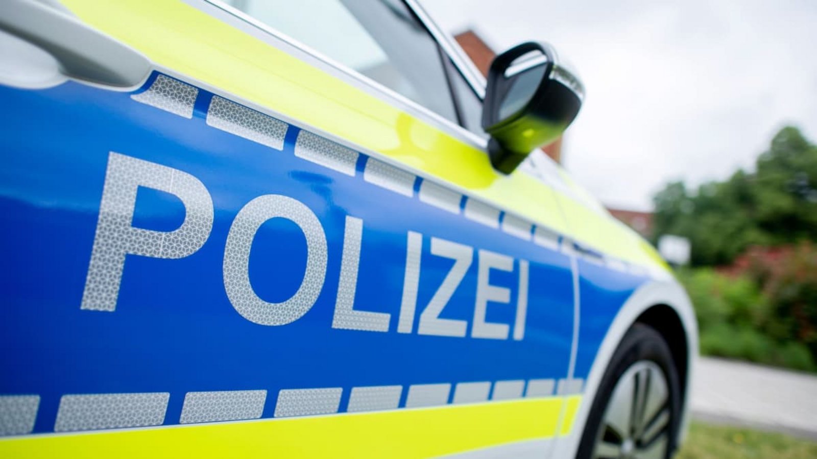 Bei einem Unfall in Schwäbisch Gmünd sind am Sonntag mehrere Personen verletzt worden.Hauke-Christian Dittrich/dpa Bei einem Unfall in Schwäbisch Gmünd sind am Sonntag mehrere Personen verletzt worden.Hauke-Christian Dittrich/dpa