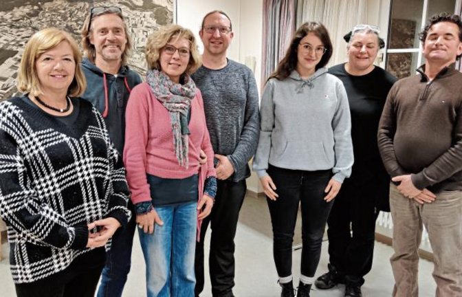 Der neue Vereinsvorstand besteht aus Ulla Haug-Rößler (von links), Ralf Dörr, Annerose Dörr, Frieder Weigand, Fanny Dietz, Claudia Dietz und Michael Truckses.  Foto: p