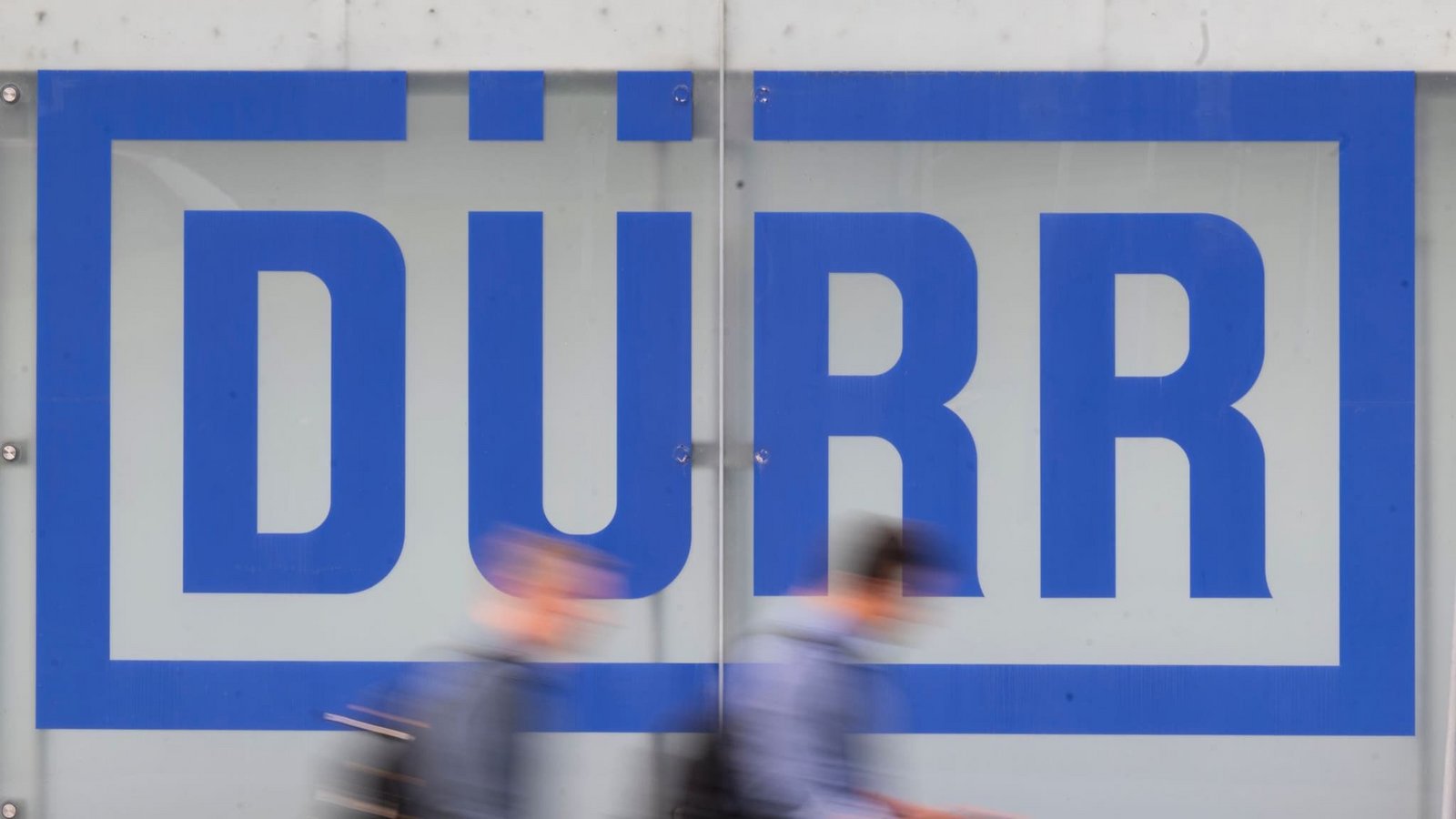 Anlagenbauer Dürr schreibt weniger Verlust. (Archivbild)Marijan Murat/dpa Anlagenbauer Dürr schreibt weniger Verlust. (Archivbild)Marijan Murat/dpa