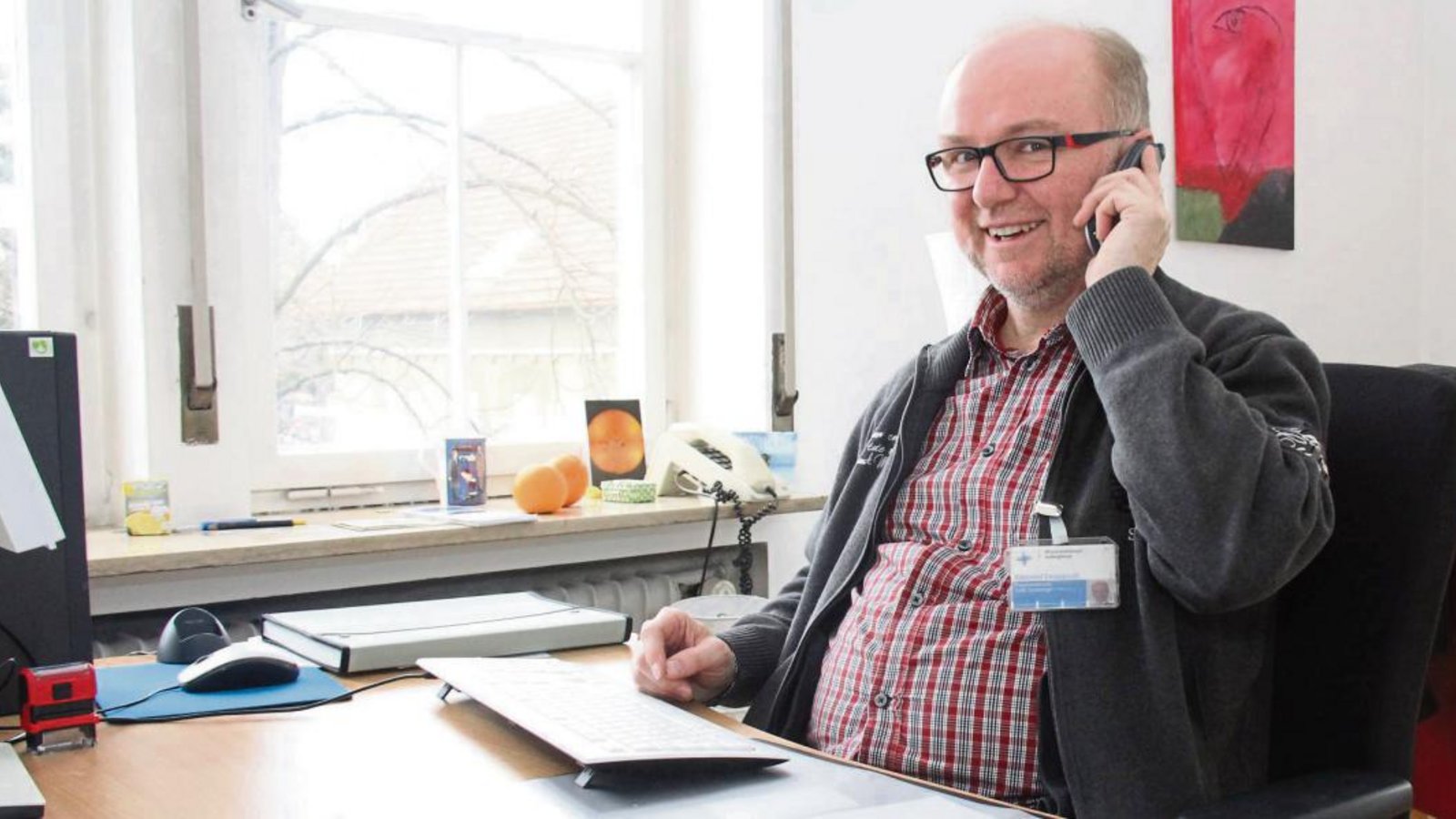 Die Arbeit als Seelsorger – hier in seinem Büro im Klinikum Ludwigsburg – ist seit gestern das Hauptätigkeitsfeld Zwaygardts. Foto: Rostek Die Arbeit als Seelsorger – hier in seinem Büro im Klinikum Ludwigsburg – ist seit gestern das Hauptätigkeitsfeld Zwaygardts. Foto: Rostek