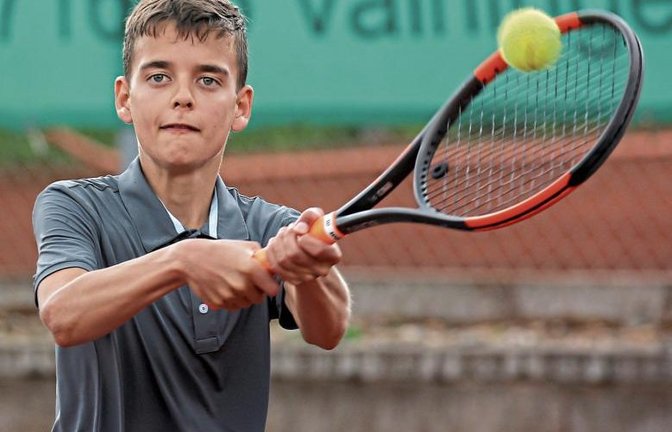 Julian Kristen hat für die TFR Nussdorf zum Schläger gegriffen und beim ersten Vaihinger LK-Turnier für Jugendliche seine beiden Spiele gewonnen. Foto: Küppers