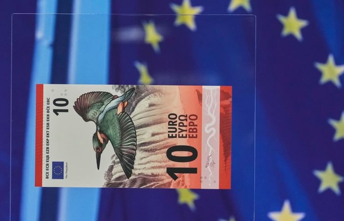 Hochkant mit Vogel: einer der Entwürfe für die neuen Euro-Banknoten<span class='image-autor'>Michael Probst/AP/dpa</span>