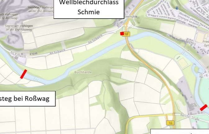 Hier soll sich in den nächsten Jahren etwas tun. Neue Stege sind geplant unterhalb des Kalkwerks bei Roßwag sowie in der Kernstadt zwischen Häcker-Areal und Bürgergärten. Um die nicht ungefährliche Situation bei der Seemühlen-Kreuzung zu entschärfen, soll die Schmie mit einem sogenannten Wellblechdurchlass überquert werden können.  Grafik/<span class='image-autor'>Fotos: Leonhardt, Andrä und Partner</span>