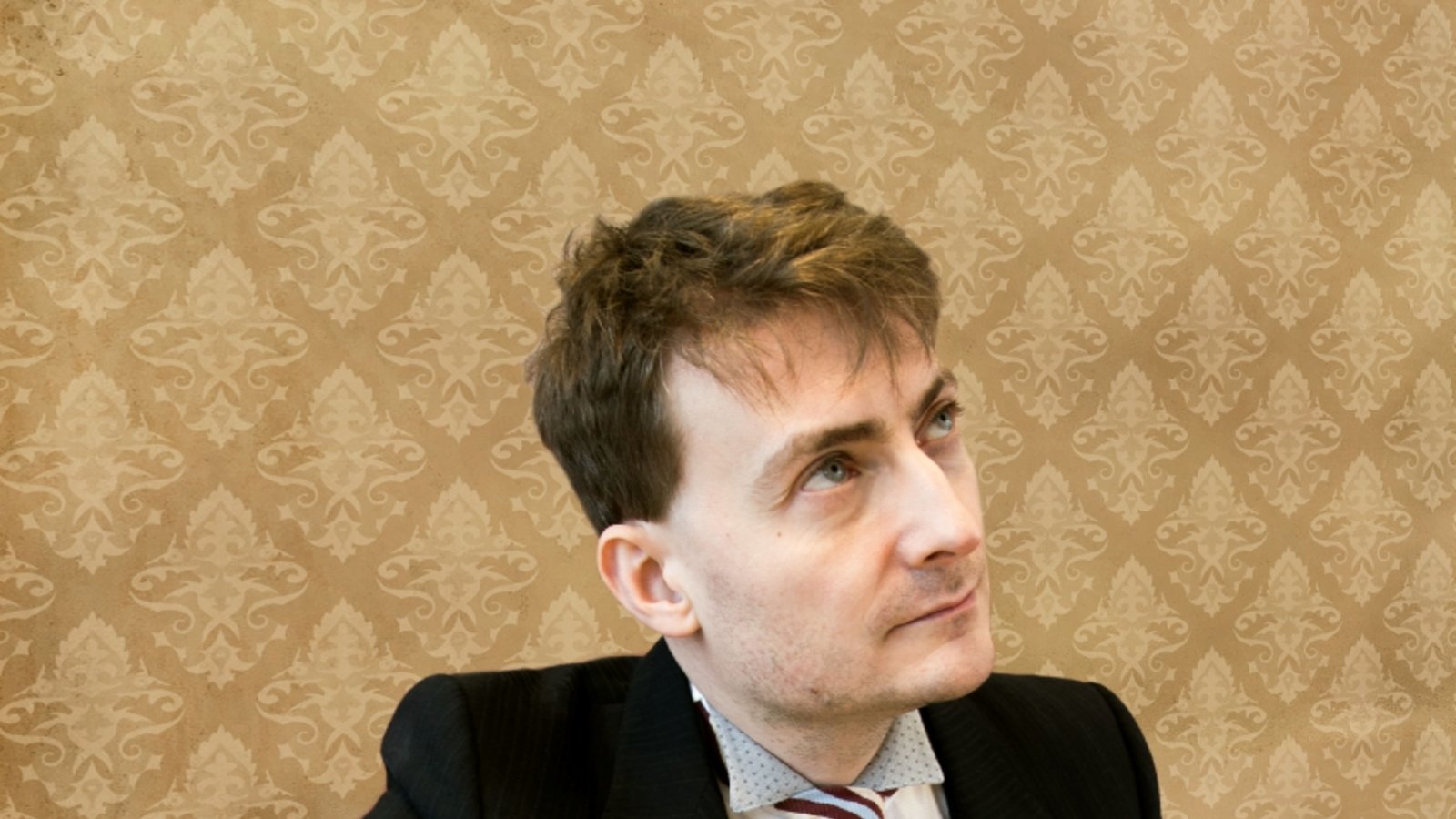 Lieder voller abstrusem Humor bietet Sebastian Krämer im Kleinkunstkeller. Foto: p Lieder voller abstrusem Humor bietet Sebastian Krämer im Kleinkunstkeller. Foto: p