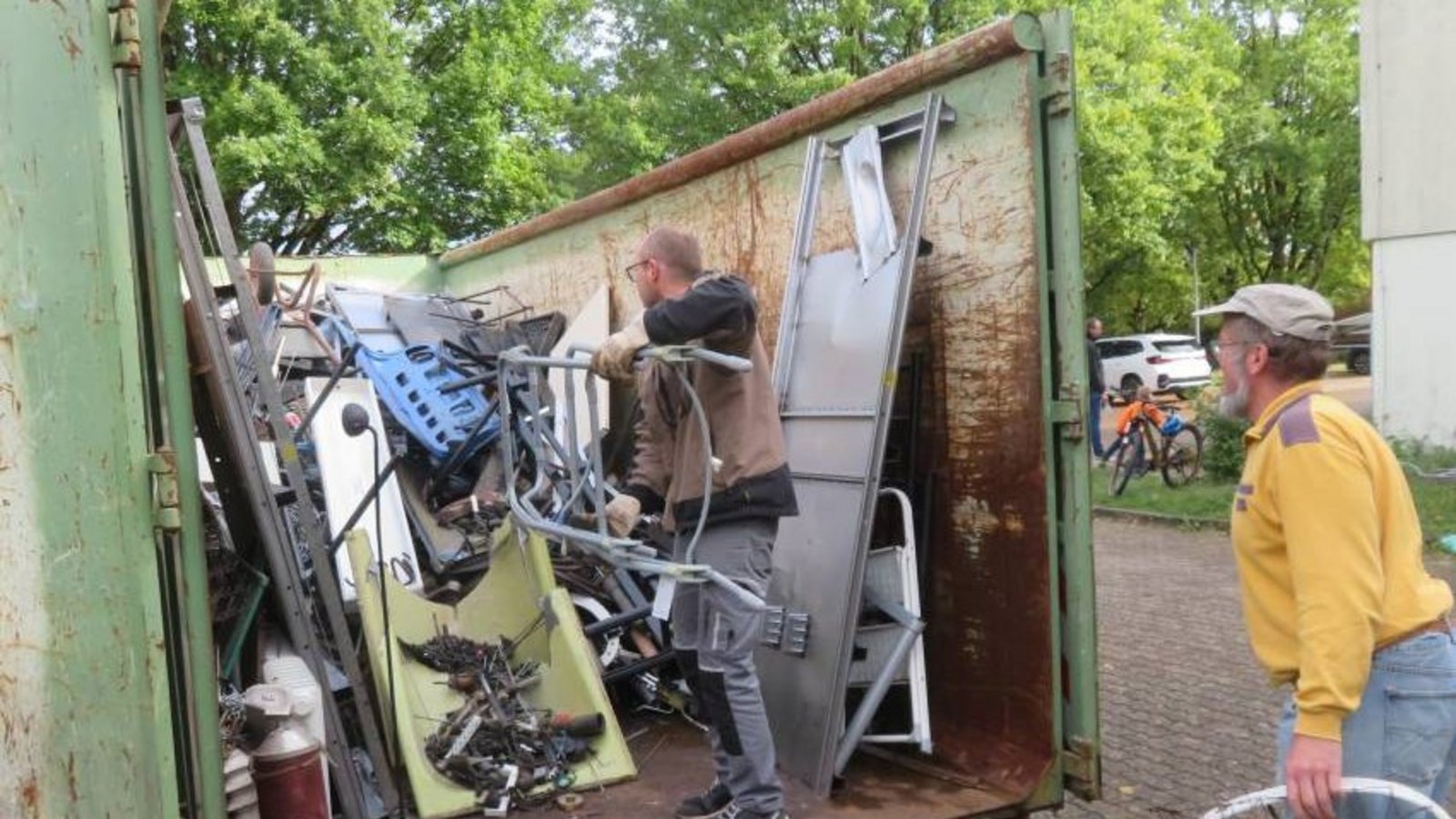 Da kommt einiges zusammen. Der Erlös der Sammlung geht an den Förderverein Kindergarten und Grundschule Horrheim. Foto: Arning Da kommt einiges zusammen. Der Erlös der Sammlung geht an den Förderverein Kindergarten und Grundschule Horrheim. Foto: Arning