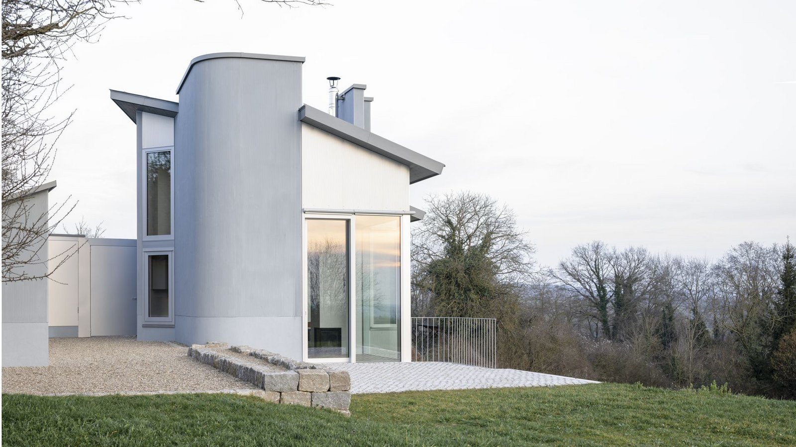 Zwei von elf Anerkennung gingen nach Baden-Württemberg: Schneider Hoffmann Architekten aus Karlsruhe – Lisa Schneider, Peter Hoffmann für das Projekt „50 für 4 – Ferienhaus“, Kraichgau.Foto: Kim Fohmann