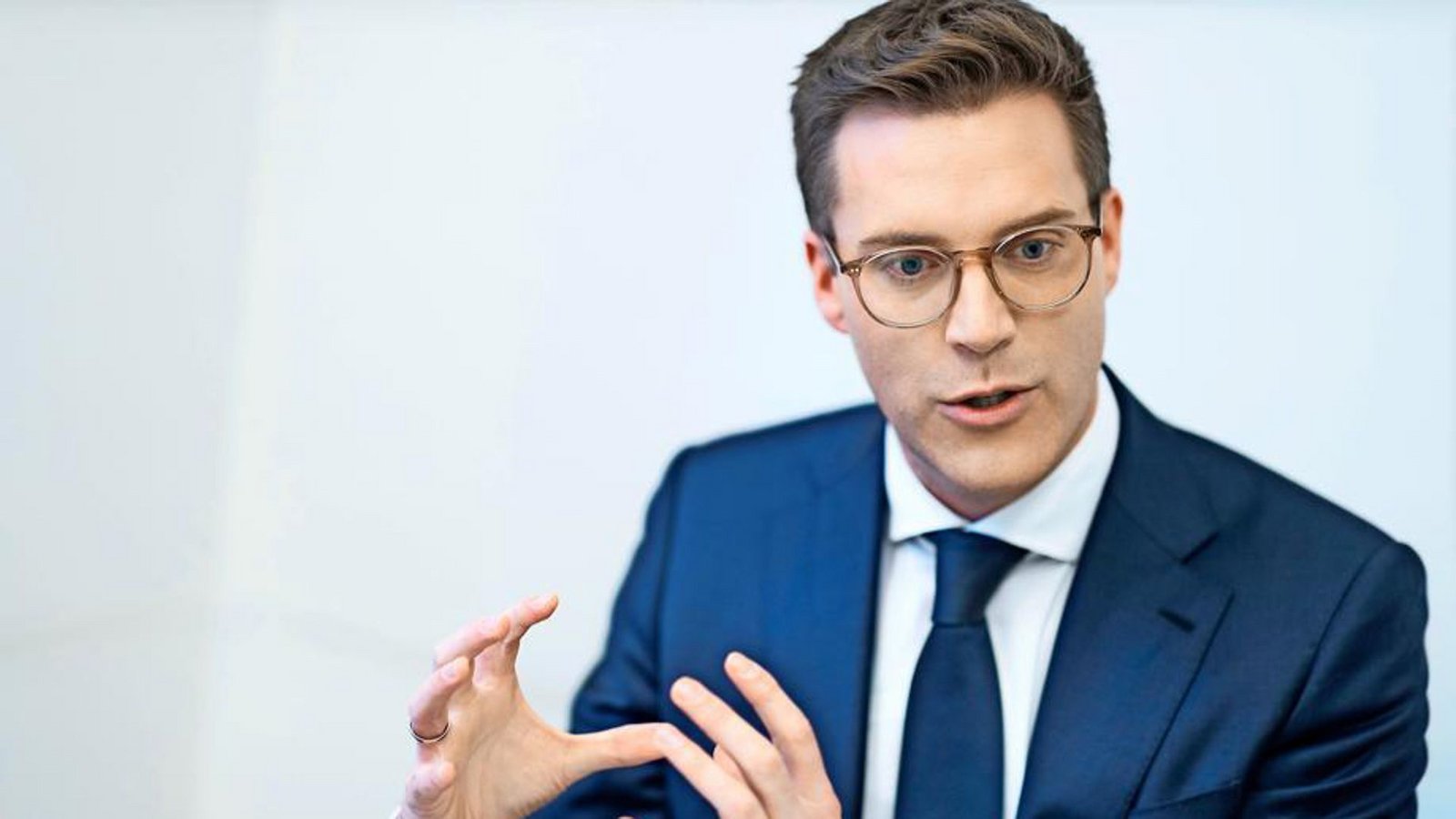 Der württembergische UID-Chef Burak Sahin nutzt Selfies mit Manuel Hagel (im Bild), um Wahlkampf für die CDU zu machen.Foto: Lichtgut/Leif Piechowski