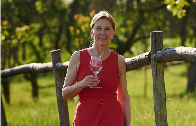 Ein Glas allein kann auch genügen, sagt die Präsidenten der Sommelier Union Deutschland Yvonne Heistermann.<span class='image-autor'>Foto: Sommelier Union</span>