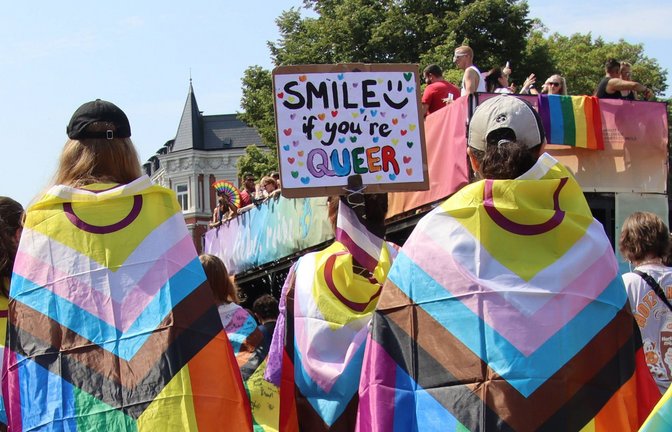 Bereits am letzten CSD im Jahr 2024 in Hamburg nahmen zahlreiche Menschen teil. (Archivbild)<span class='image-autor'>Foto: IMAGO/Markus Tischler/IMAGO</span>