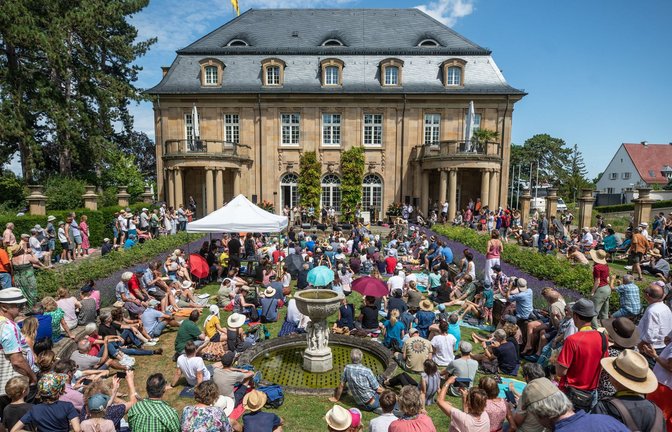 Auch im Park der Villa Reitzenstein finden am Samstag About-Pop-Gigs statt (hier ein Bild von 2022).<span class='image-autor'>Foto: dpa/Christoph Schmidt</span>