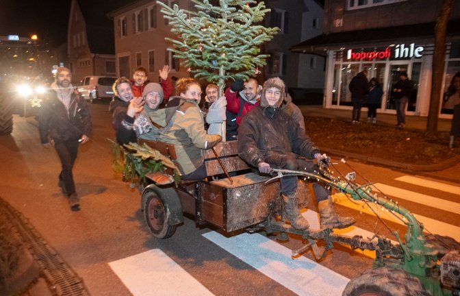 Lichterfahrt Weihnachten Illingen Foto: Fotomoment
