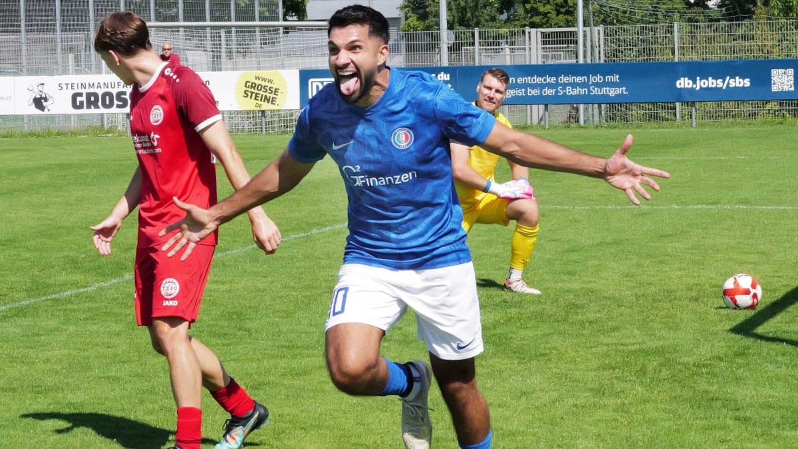 So jubelt Sangar Aziz nach einem Torerfolg –&nbsp; hier eine Szene aus dem Vorjahr, als er noch für Calcio Leinfelden-Echterdingen spielte.Archiv Günter Bergmann