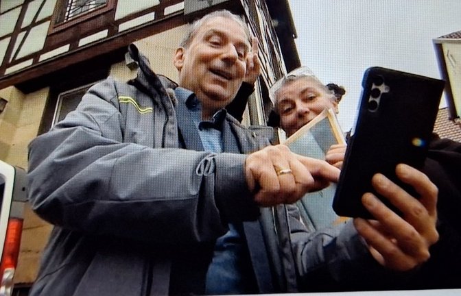 Gefunden: Thomas Knopf und Claudia Dietz haben die Detailaufnahme entdeckt.  Screenshot: p