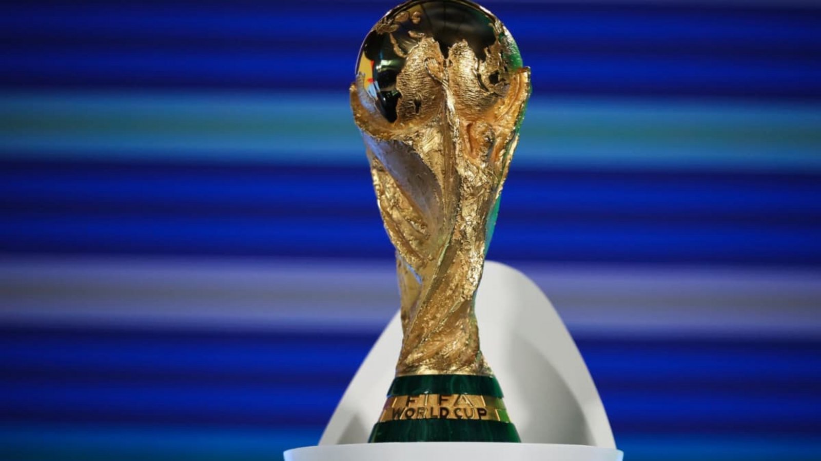 Das Objekt der Begierde. Im Finale der Fußball-WM-geht es um diesen Pokal.Christian Charisius/dpa Das Objekt der Begierde. Im Finale der Fußball-WM-geht es um diesen Pokal.Christian Charisius/dpa