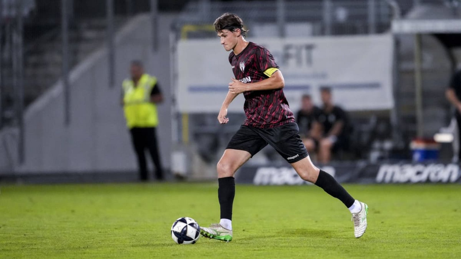 Kapitän Paul Polauke empfängt mit dem SGV Heilbronn-Freiberg seinen Ex-Club Stuttgarter Kickers zum Regionalliga-Schlagerspiel, am Dienstag im Pokalspiel in Schwäbisch Gmünd bekam er eine Pause.IMAGO/foto2press