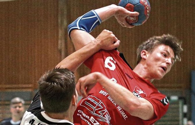 Felix Gschwend (rechts) und die Handballer des HC Metter-Enz haben sich interessante Gegner zum Ackermann-Cup eingeladen. Foto: Küppers