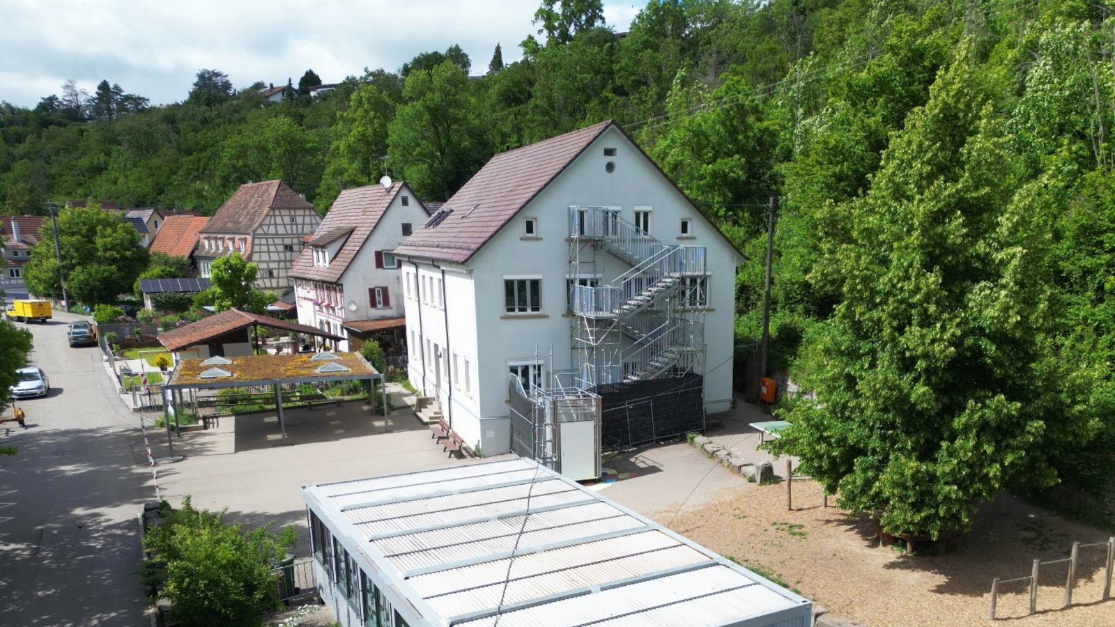 Für 1,1 Millionen Euro wird die Schule am Kreuzbach in Aurich saniert. Foto: Küppers Für 1,1 Millionen Euro wird die Schule am Kreuzbach in Aurich saniert. Foto: Küppers