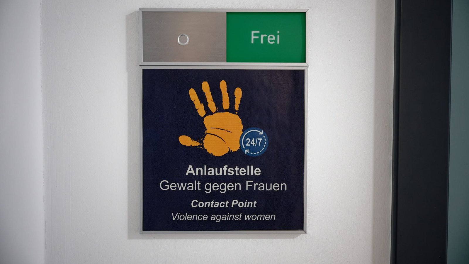 Es gibt aktuell zwei Anlaufstellen dieser Art: Einer in der Wache am Hauptbahnhof Köln, einer am Berliner Ostbahnhof.Foto: Henning Kaiser/dpa Es gibt aktuell zwei Anlaufstellen dieser Art: Einer in der Wache am Hauptbahnhof Köln, einer am Berliner Ostbahnhof.Foto: Henning Kaiser/dpa