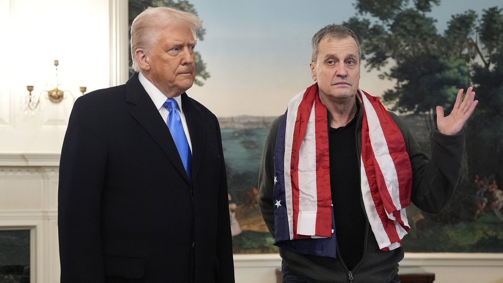 US-Präsident Donald Trump (l), begleitet von Marc Fogel, spricht im diplomatischen Empfangsraum des Weißen Hauses.Foto: dpa/Alex Brandon US-Präsident Donald Trump (l), begleitet von Marc Fogel, spricht im diplomatischen Empfangsraum des Weißen Hauses.Foto: dpa/Alex Brandon