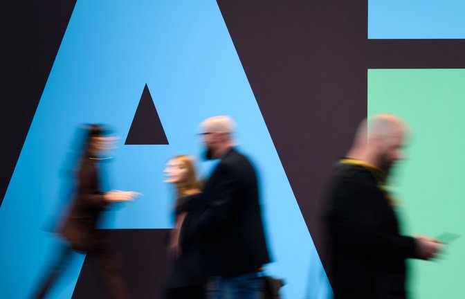 Umweltverbände werfen der Tech-Branche vor, die Klimafolgen von KI zu beschönigen.<span class='image-autor'>Foto: Julian Stratenschulte/dpa</span>