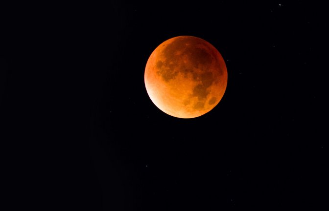 Der Mond steht im Mai im Blickpunkt.<span class='image-autor'>Foto: imago images/blickwinkel/A. Held</span>
