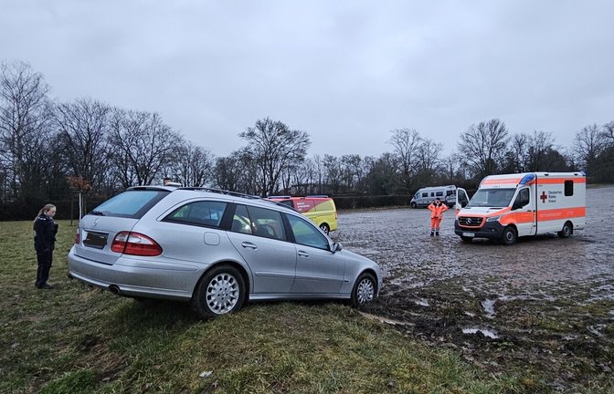 Der Wagen rollte nach dem Parken den Hang hinab.<span class='image-autor'>Foto: Fotoagentur Stuttgart/Andreas Rosar</span>