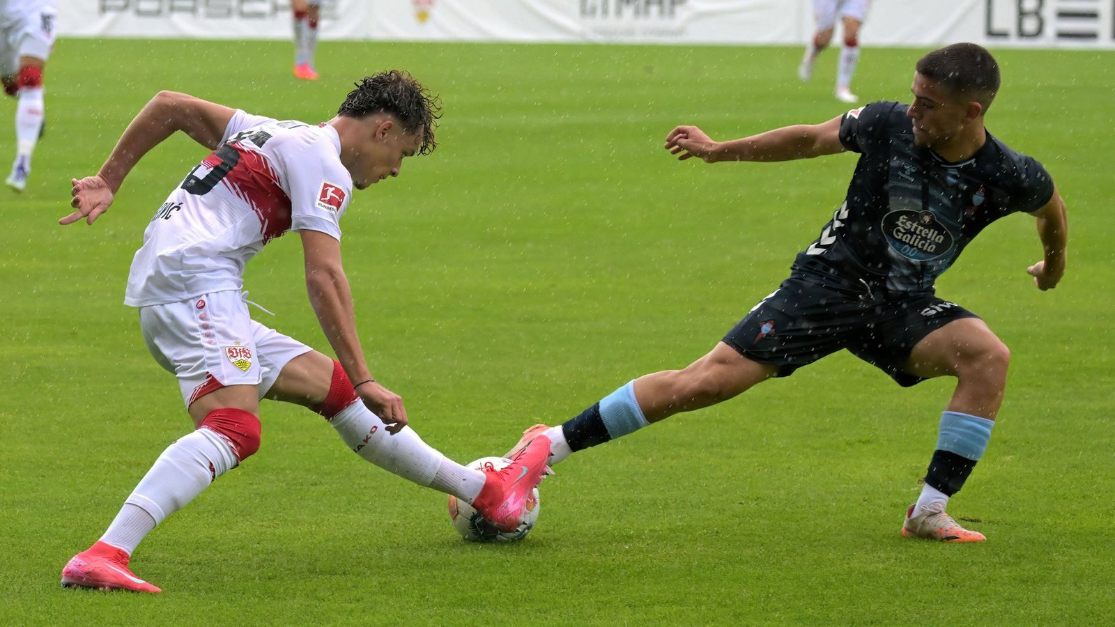Beim Testspiel zwischen dem VfB und Celta de Vigo im Juli in Reutlingen ging es mitunter recht ruppig zu.Foto: IMAGO/Eibner Beim Testspiel zwischen dem VfB und Celta de Vigo im Juli in Reutlingen ging es mitunter recht ruppig zu.Foto: IMAGO/Eibner