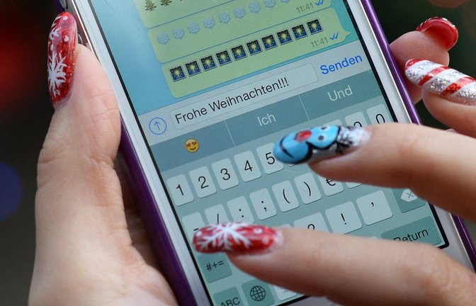 Einfach nur „Frohe Weihnachten“ schreiben? Das geht doch kreativer.<span class='image-autor'>Foto: dpa/Jens Kalaene</span>