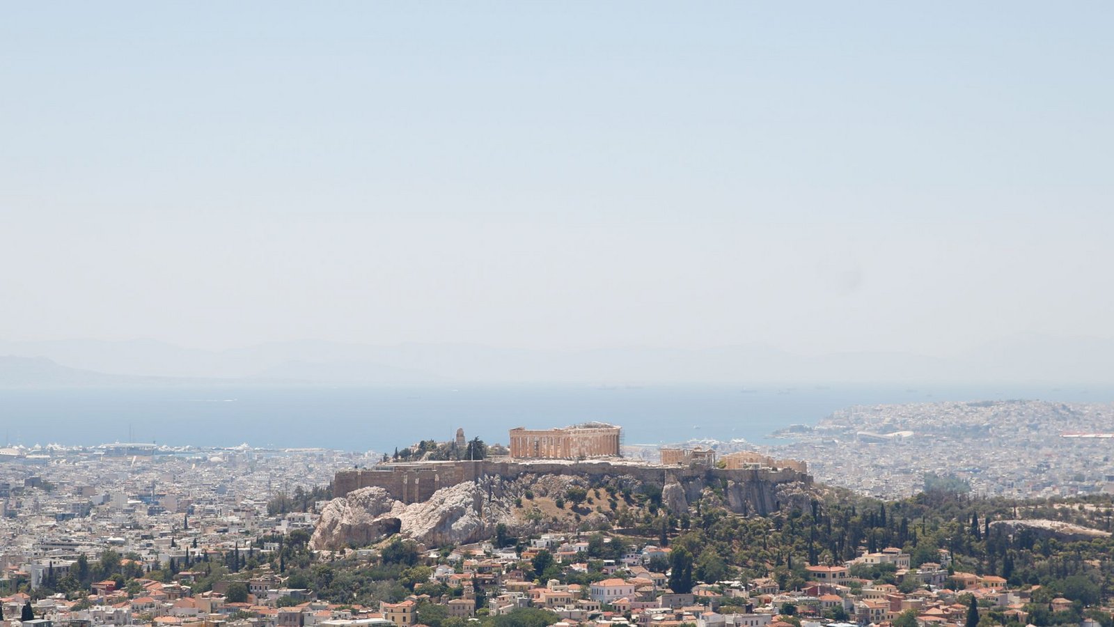 Die Akropolis ist eine der Hauptsehenswürdigkeiten Griechenlands – momentan wegen der Hitze allerdings nur bedingt zugänglich.Foto: Socrates Baltagiannis/dpa Die Akropolis ist eine der Hauptsehenswürdigkeiten Griechenlands – momentan wegen der Hitze allerdings nur bedingt zugänglich.Foto: Socrates Baltagiannis/dpa