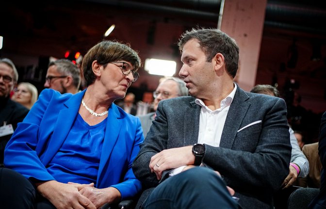 Wollen wieder gemeinsam für den SPD-Vorsitz kandidieren: Saskia Esken und Lars Klingbeil<span class='image-autor'>Foto: dpa/Kay Nietfeld</span>