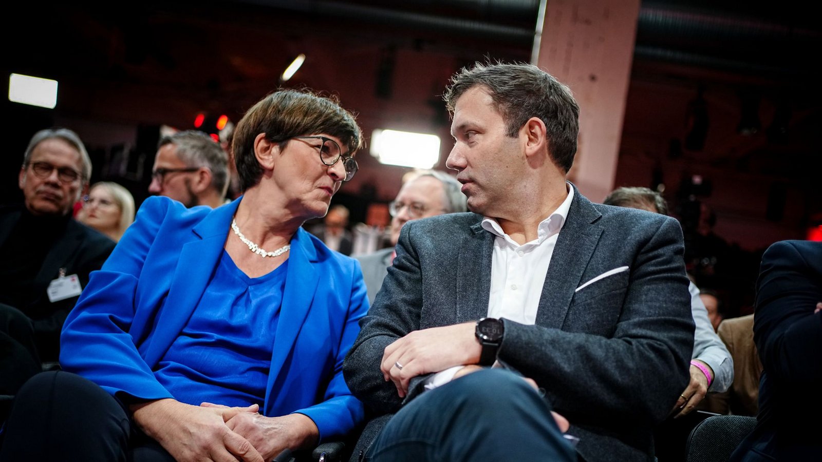 Wollen wieder gemeinsam für den SPD-Vorsitz kandidieren: Saskia Esken und Lars KlingbeilFoto: dpa/Kay Nietfeld Wollen wieder gemeinsam für den SPD-Vorsitz kandidieren: Saskia Esken und Lars KlingbeilFoto: dpa/Kay Nietfeld