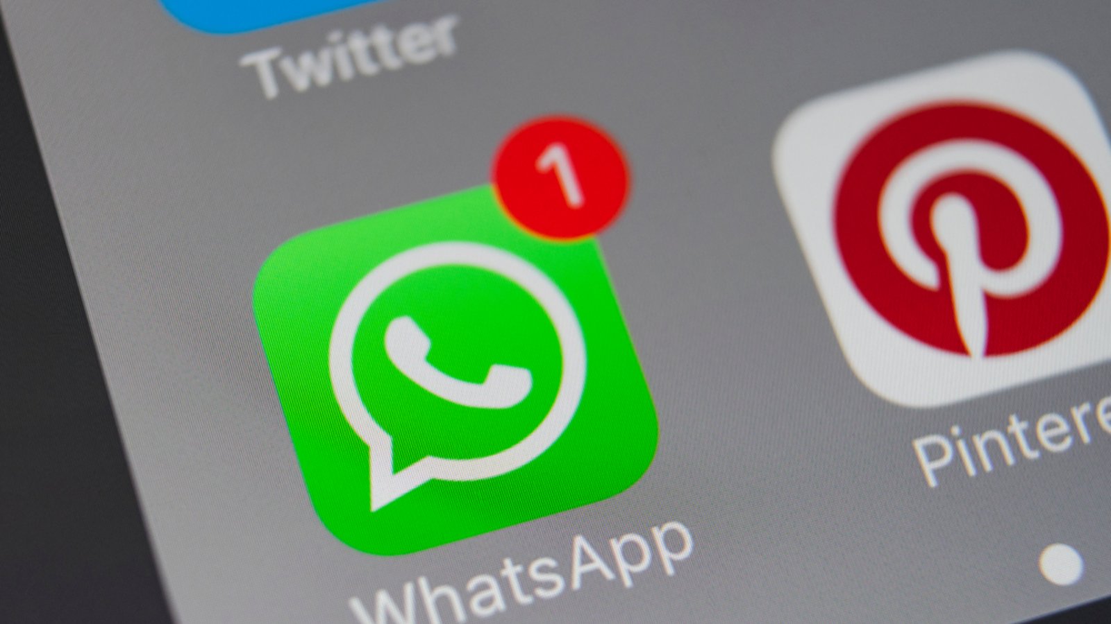 Vorsicht bei fremden Nummern!Foto: BigTunaOnline / shutterstock.com Vorsicht bei fremden Nummern!Foto: BigTunaOnline / shutterstock.com