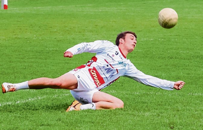 Faustballer Jaro Jungclaussen geht am Wochenende mit der U-18-Nationalmannschaft bei der Europameisterschaft auf Medaillenjagd. Mindestens Silber sollte es schon werden. Foto: Simecek