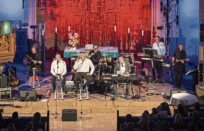 Besser-Acoustique spielt am 9. Dezember in der Nussdorfer Kirche (hier ein Bild vom Auftritt in der Vaihinger Stadtkirche). Foto: p