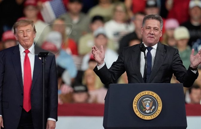 Trump kündigt Audi-SUV-Werk in den USA an.<span class='image-autor'>Mike Stewart/AP/dpa</span>
