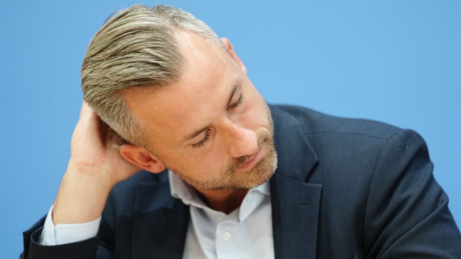 Ist der klare Wahlsieger und reklamiert den Auftrag der Regierungsbildung für sich: AfD-Spitzenkandidat Ulrich Siegmund. Aber wie geht es in Sachsen-Anhalt jetzt weiter?Kay Nietfeld/dpa